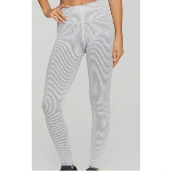 GOOD AMERICAN LEGGINGS WIDE RIB SHINE CLEAN SEAMLESS NWT WHITE 001 - Picture 1 of 7